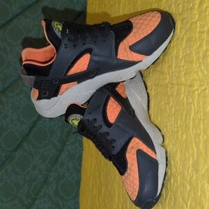 NIKE AIR HUARACHE CRATER PRM SNEAKERS